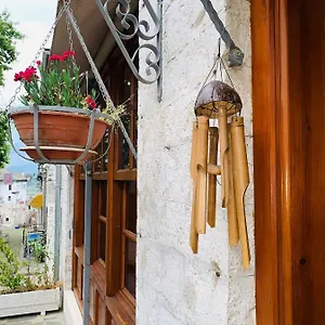 Hostal And Val-mar, Gjirokastër