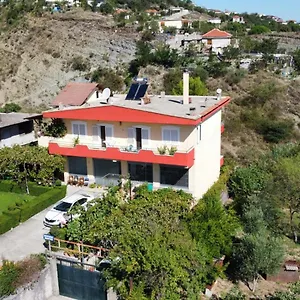 Penzion Guesthousemantho, Gjirokastër