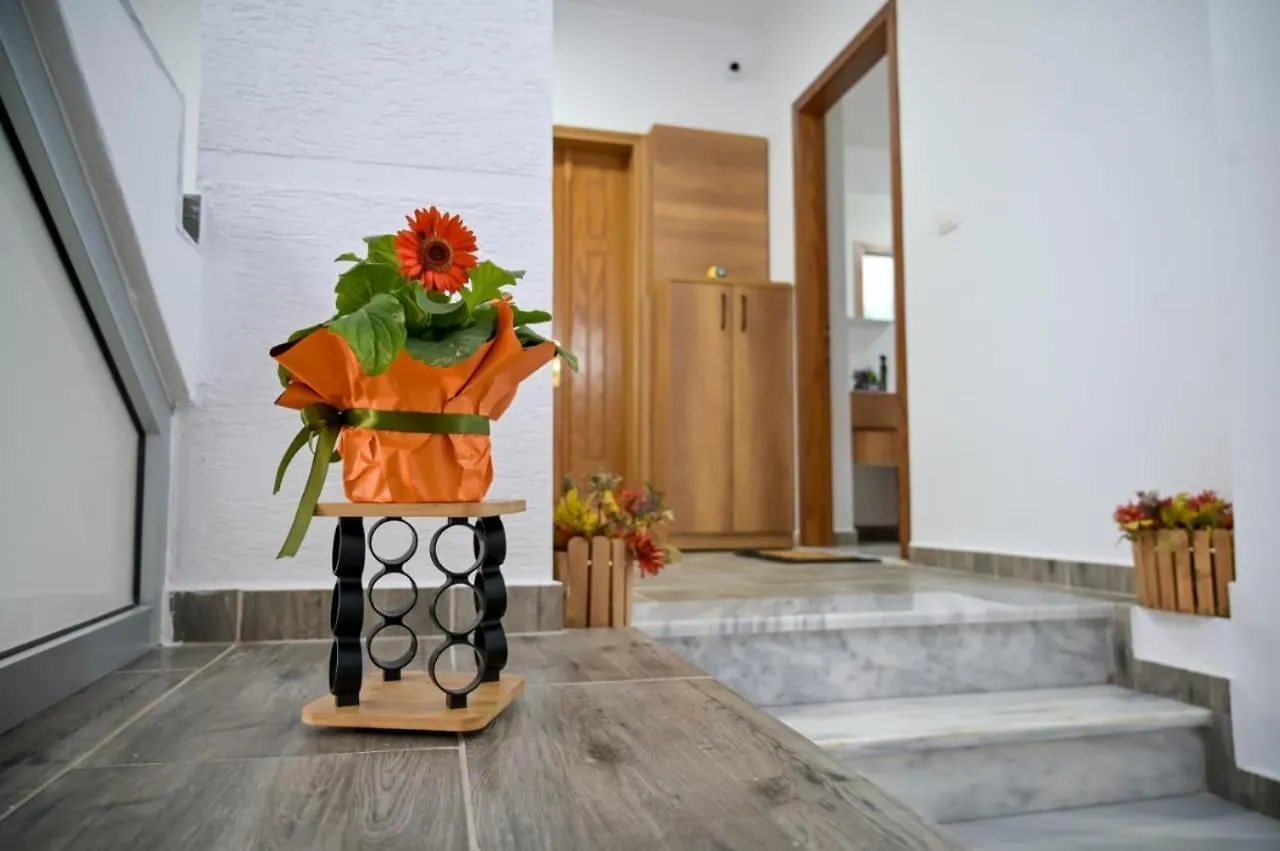 Egje Apartment Gjirokaster