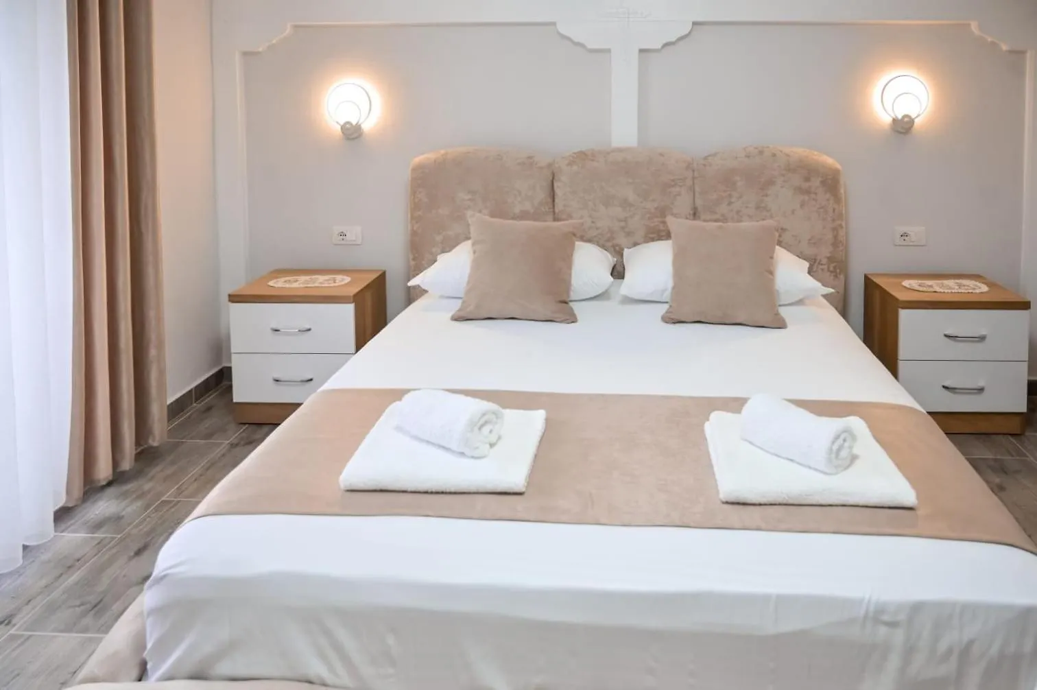 Egje Apartment Gjirokaster