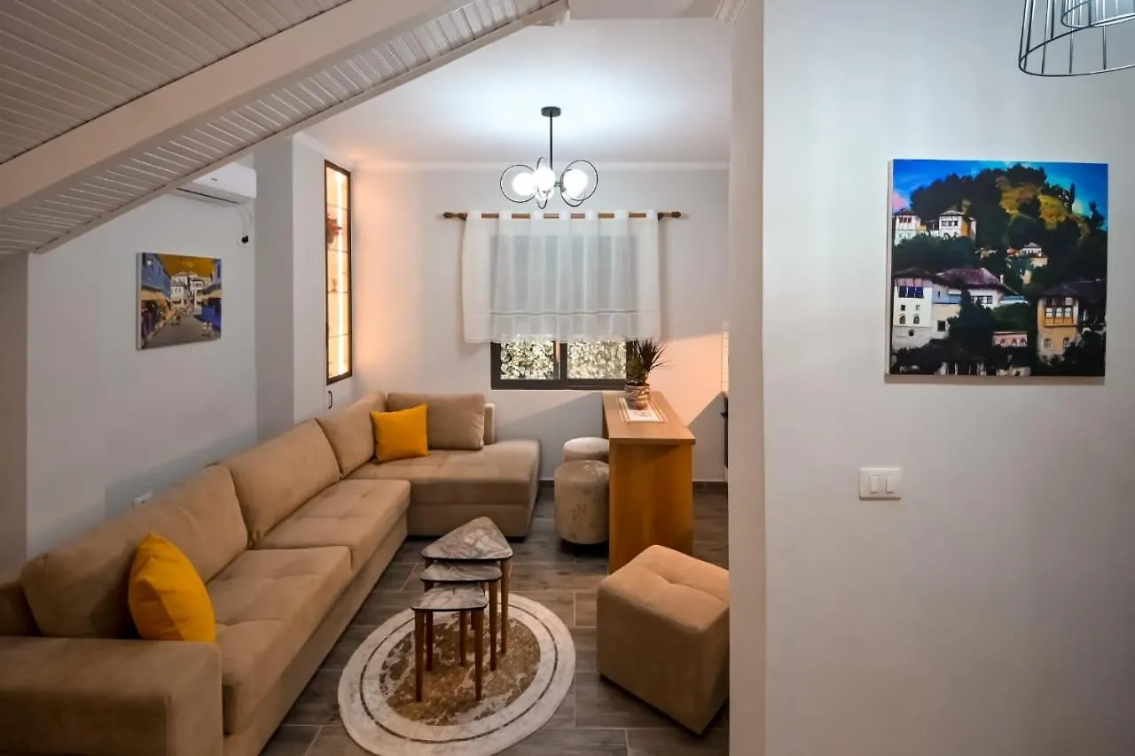 Egje Apartment Gjirokaster