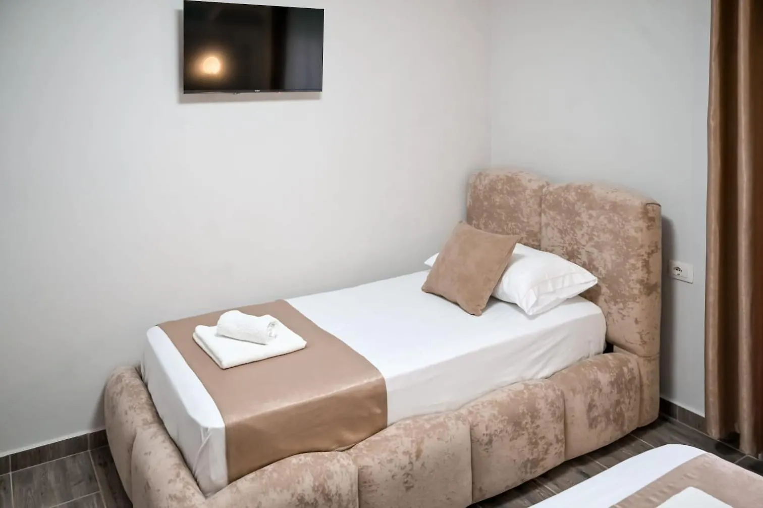 Egje Apartment Gjirokaster