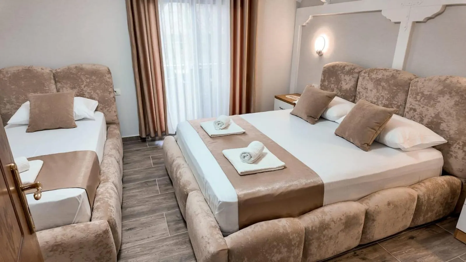 Egje Apartment Gjirokaster