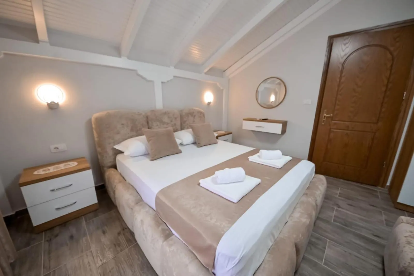 Egje Apartment Gjirokaster Albania